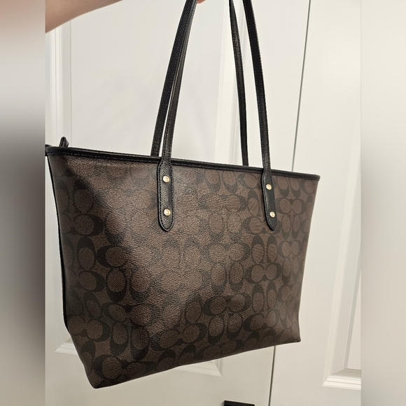 Coach Brown Signature Tote Bag - Picture 11 of 16